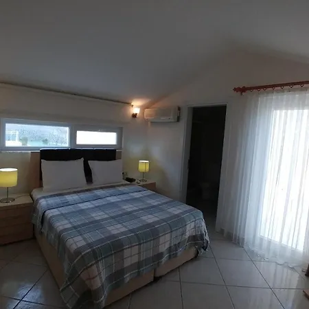 아파트 4 Kisilik Aquaparkli Tesis Icerisinde Daire, Aydin Kusadasi - Awz141